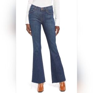 MOTHER The Weekender Fray Denim Flared Jeans One Fell Sweep Dark Blue 25